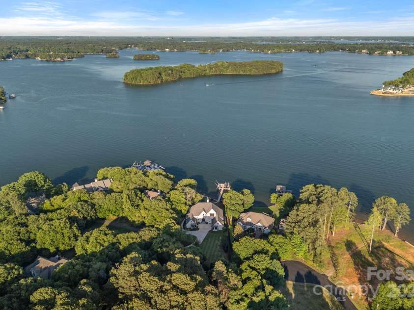 7861 Live Oaks Drive, Denver, NC 28037.  MLS# CAR4248991, YatesRealty ID 11091. 