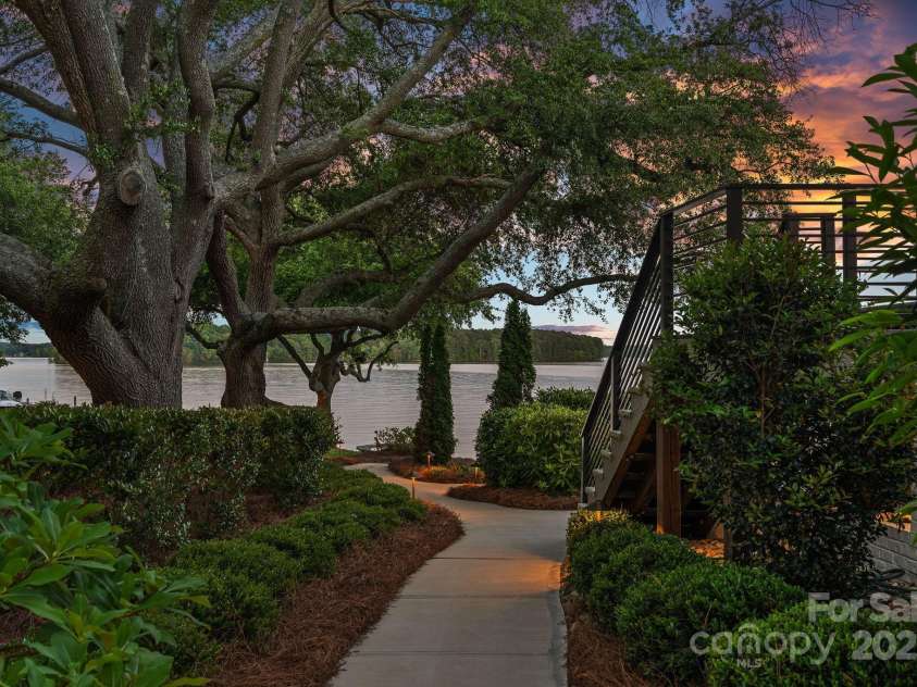 7861 Live Oaks Drive, Denver, NC 28037.  MLS# CAR4248991, YatesRealty ID 11091. 