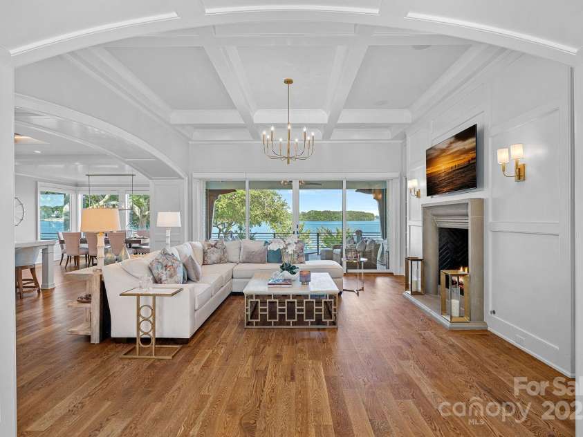 7861 Live Oaks Drive, Denver, NC 28037.  MLS# CAR4248991, YatesRealty ID 11091. 