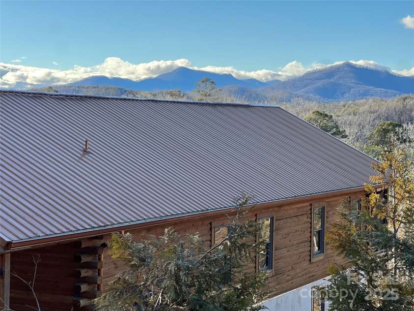 173 Shady Bark Lane, Rutherfordton, NC 28139.  MLS# CAR4221448, YatesRealty ID 11093. 