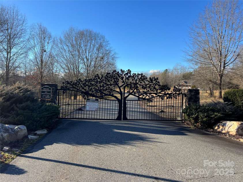 173 Shady Bark Lane, Rutherfordton, NC 28139.  MLS# CAR4221448, YatesRealty ID 11093. 