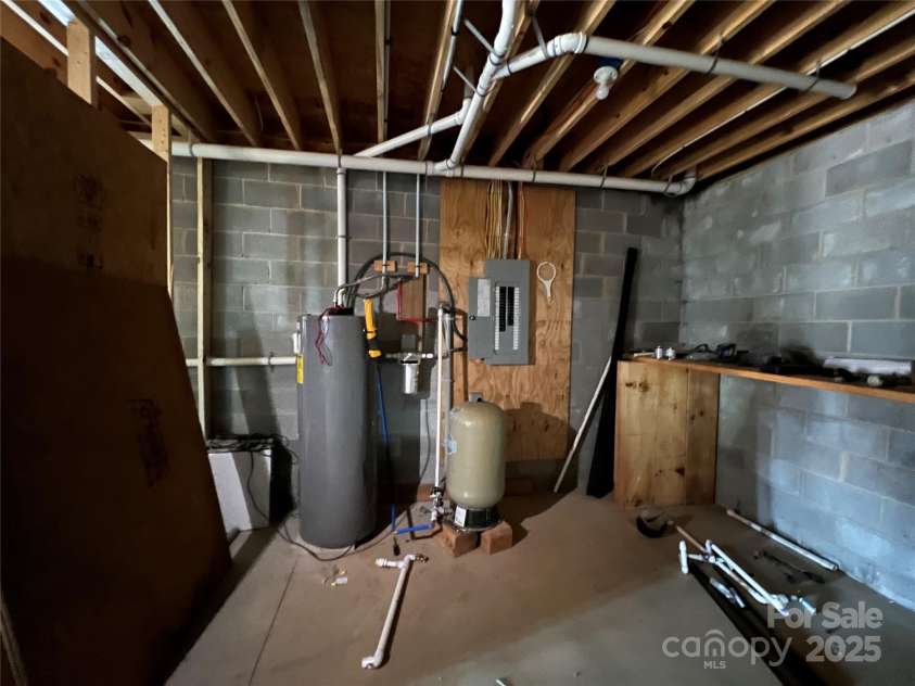 173 Shady Bark Lane, Rutherfordton, NC 28139.  MLS# CAR4221448, YatesRealty ID 11093. 