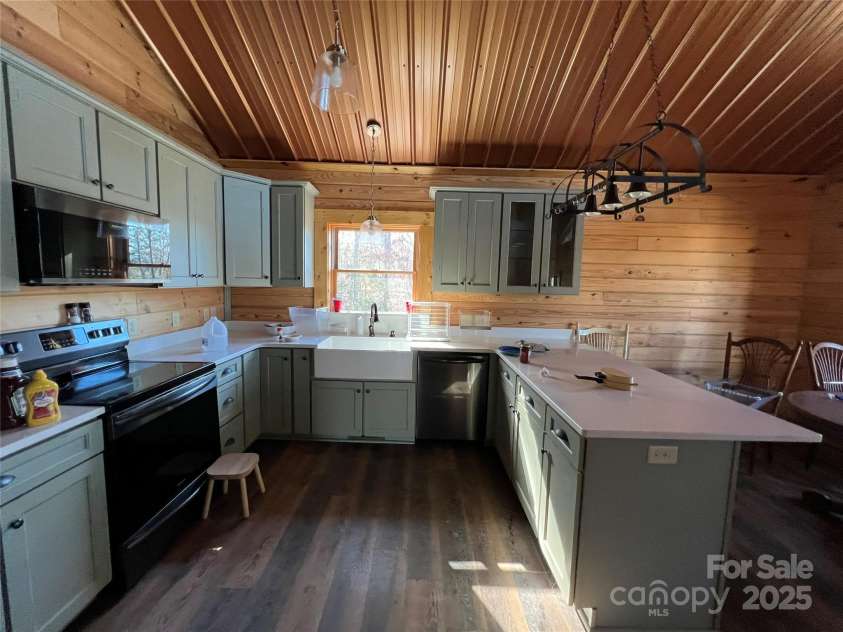 173 Shady Bark Lane, Rutherfordton, NC 28139.  MLS# CAR4221448, YatesRealty ID 11093. 