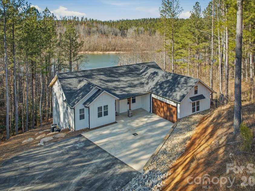 291 Table Rock Trace, Valdese, NC 28690.  MLS# CAR4341433, YatesRealty ID 11093. 