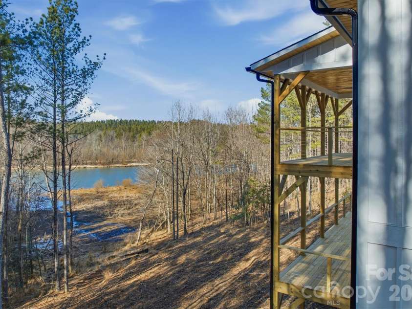 291 Table Rock Trace, Valdese, NC 28690.  MLS# CAR4341433, YatesRealty ID 11093. 