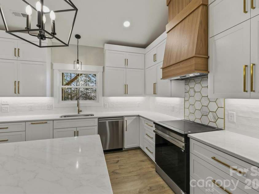 291 Table Rock Trace, Valdese, NC 28690.  MLS# CAR4341433, YatesRealty ID 11093. 