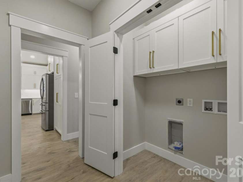 291 Table Rock Trace, Valdese, NC 28690.  MLS# CAR4341433, YatesRealty ID 11093. 