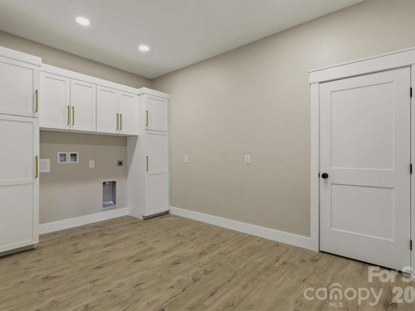 291 Table Rock Trace, Valdese, NC 28690.  MLS# CAR4341433, YatesRealty ID 11093. 