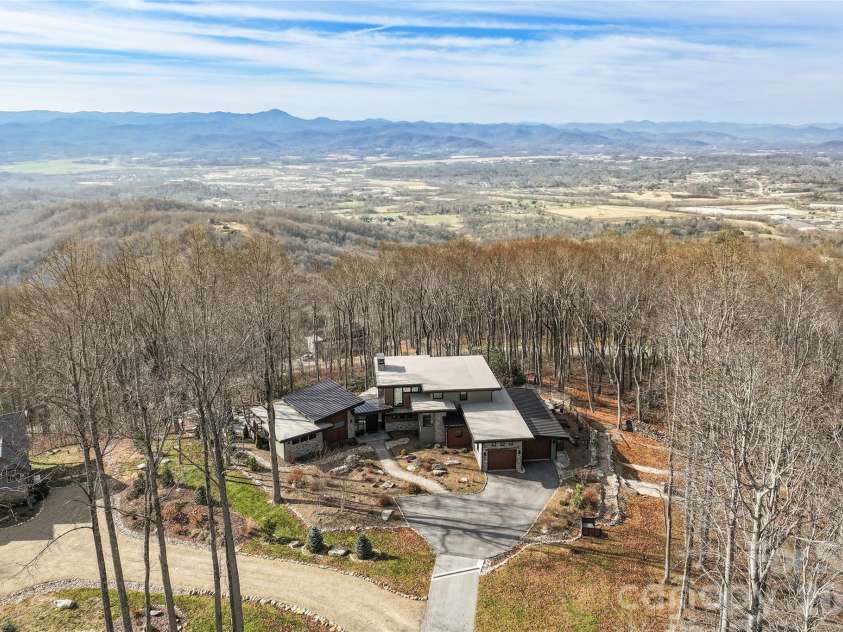 94 Laurel Ledge Way, Fletcher, NC 28732.  MLS# CAR4251091, YatesRealty ID 11094. 