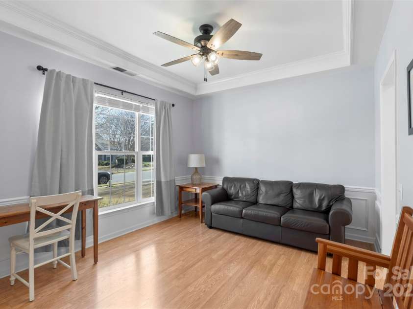 9205 Kestral Ridge Drive, Charlotte, NC 28269.  MLS# CAR4231502, YatesRealty ID 11095. 