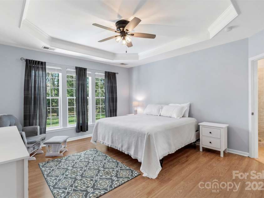 9205 Kestral Ridge Drive, Charlotte, NC 28269.  MLS# CAR4231502, YatesRealty ID 11095. 