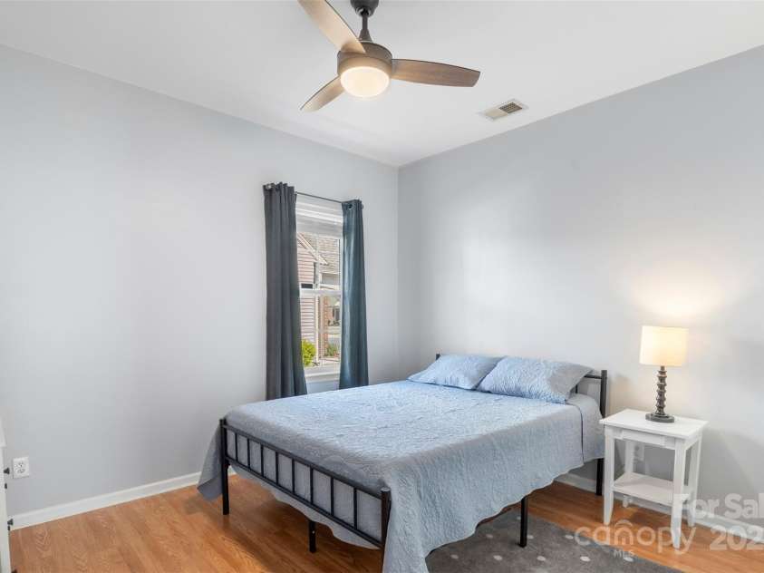 9205 Kestral Ridge Drive, Charlotte, NC 28269.  MLS# CAR4231502, YatesRealty ID 11095. 