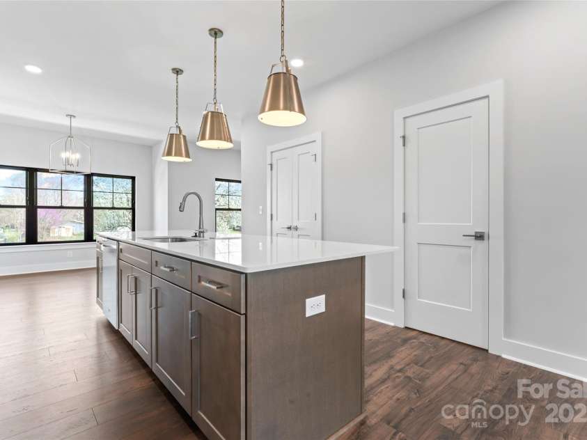 714 Falling Oak Alley, Huntersville, NC 28078.  MLS# CAR4247686, YatesRealty ID 11098. 