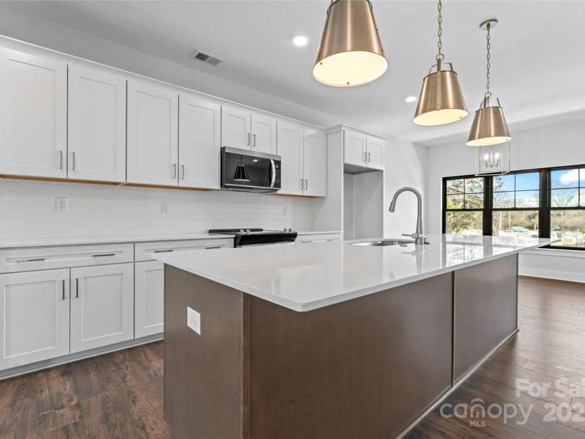 714 Falling Oak Alley, Huntersville, NC 28078.  MLS# CAR4247686, YatesRealty ID 11098. 