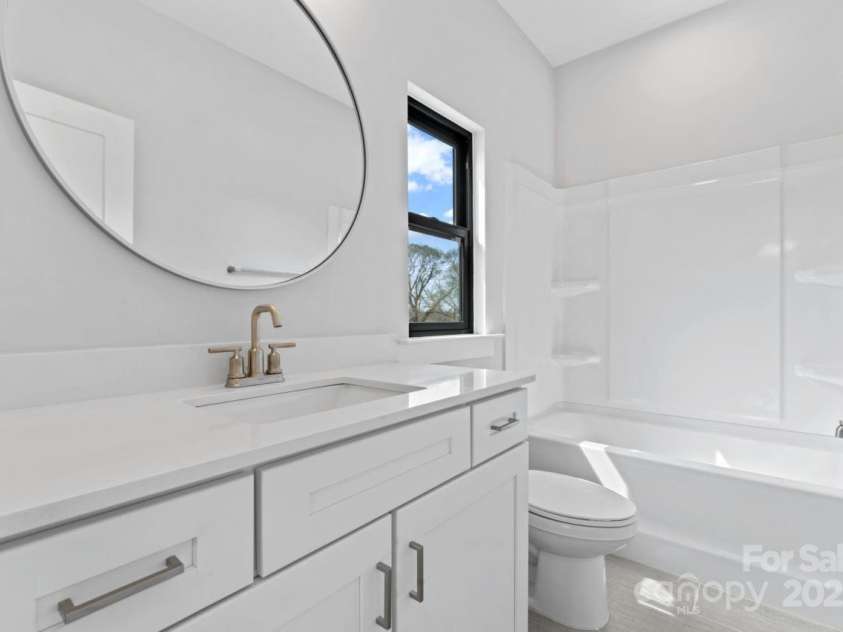 714 Falling Oak Alley, Huntersville, NC 28078.  MLS# CAR4247686, YatesRealty ID 11098. 