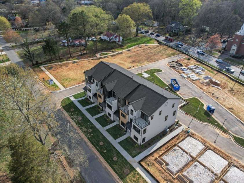 714 Falling Oak Alley, Huntersville, NC 28078.  MLS# CAR4247686, YatesRealty ID 11098. 