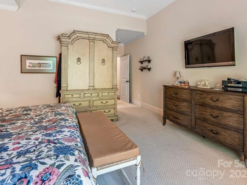 16824 Ashton Oaks Drive, Charlotte, NC 28278.  MLS# CAR4221737, YatesRealty ID 1110. 