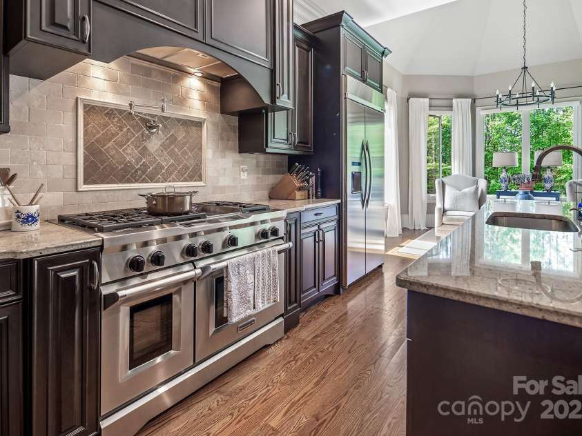 16824 Ashton Oaks Drive, Charlotte, NC 28278.  MLS# CAR4221737, YatesRealty ID 1110. 