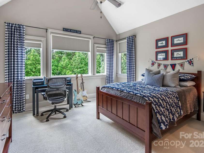 16824 Ashton Oaks Drive, Charlotte, NC 28278.  MLS# CAR4221737, YatesRealty ID 1110. Bedroom 4