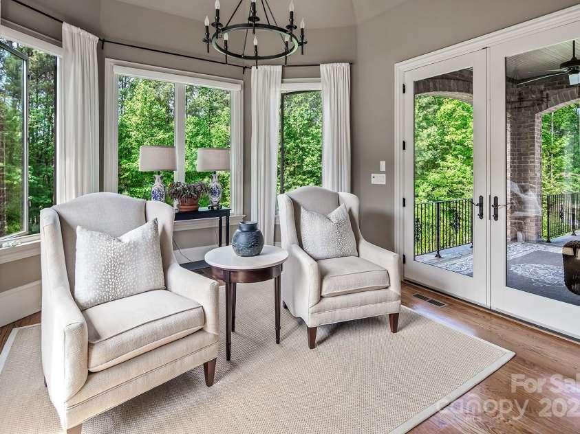 16824 Ashton Oaks Drive, Charlotte, NC 28278.  MLS# CAR4221737, YatesRealty ID 1110. Breakfast Room