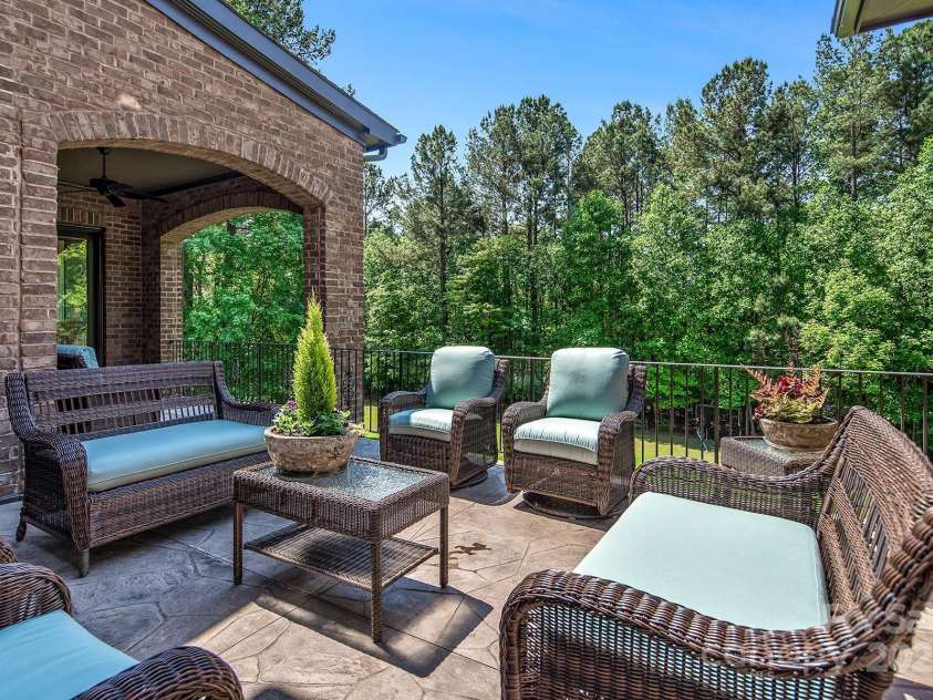 16824 Ashton Oaks Drive, Charlotte, NC 28278.  MLS# CAR4221737, YatesRealty ID 1110. First Floor Terrace