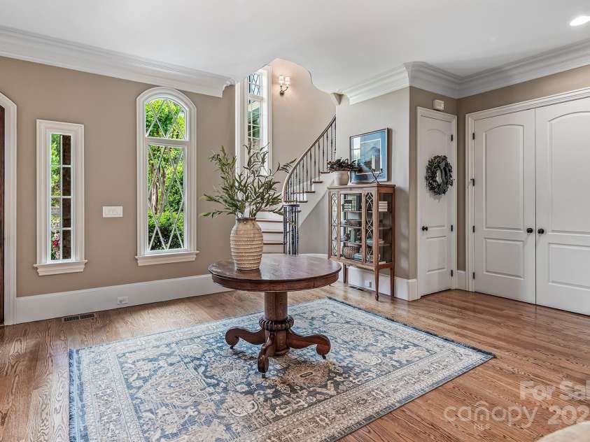 16824 Ashton Oaks Drive, Charlotte, NC 28278.  MLS# CAR4221737, YatesRealty ID 1110. Foyer