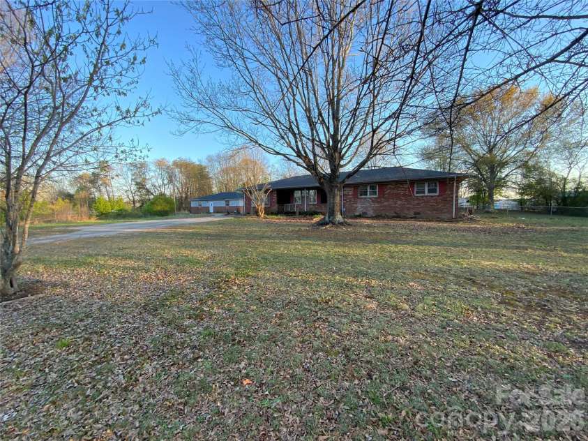 154 Lovelace Road, Forest City, NC 28043.  MLS# CAR4360348, YatesRealty ID 11101. 
