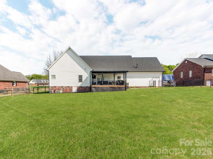 2261 Stallings Road, Harrisburg, NC 28075.  MLS# CAR4365359, YatesRealty ID 11102. 