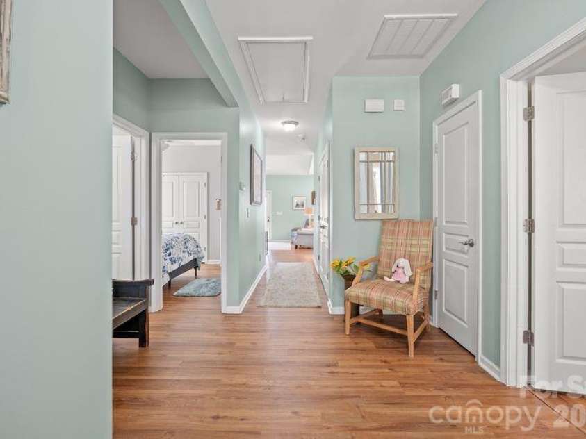 16515 Amberside Road, Cornelius, NC 28031.  MLS# CAR4366674, YatesRealty ID 11103. Front entrance