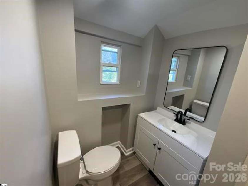 505 Robinson Street, Gaffney, SC 29340.  MLS# CAR4363243, YatesRealty ID 11105. 