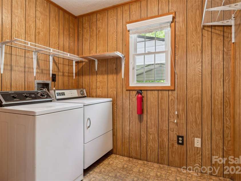 2196 Uphill Lane, Lenoir, NC 28645.  MLS# CAR4294545, YatesRealty ID 11106. 