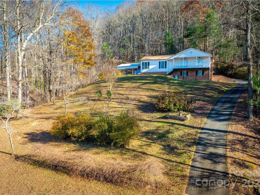 2196 Uphill Lane, Lenoir, NC 28645.  MLS# CAR4322774, YatesRealty ID 11106. 