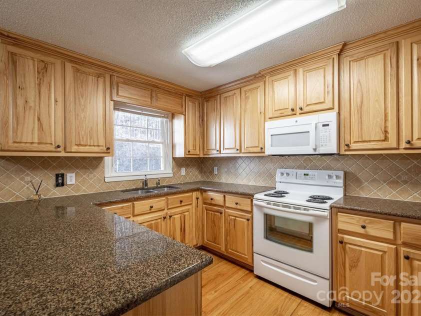 2196 Uphill Lane, Lenoir, NC 28645.  MLS# CAR4322774, YatesRealty ID 11106. 