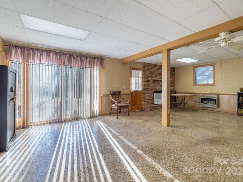 2196 Uphill Lane, Lenoir, NC 28645.  MLS# CAR4322774, YatesRealty ID 11106. 