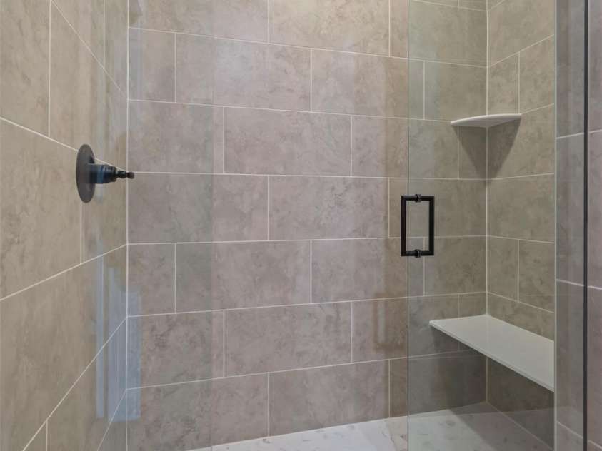 109 Ashley Court, Mill Spring, NC 28756.  MLS# CAR4255140, YatesRealty ID 11107. Primary Bath