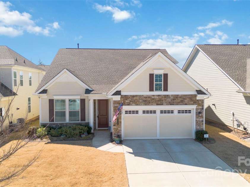 7336 Overjoyed Crossing, Charlotte, NC 28215.  MLS# CAR4227353, YatesRealty ID 11108. 