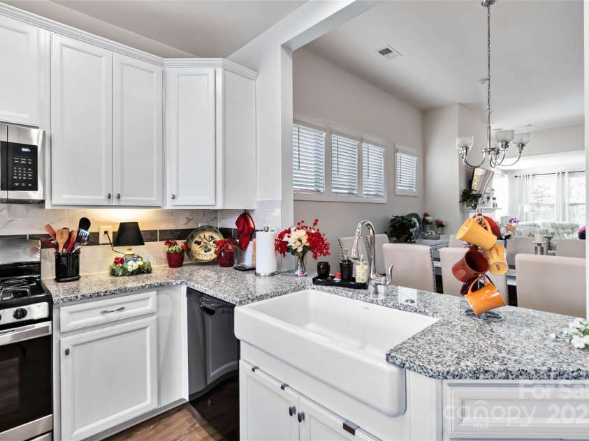 7336 Overjoyed Crossing, Charlotte, NC 28215.  MLS# CAR4227353, YatesRealty ID 11108. 