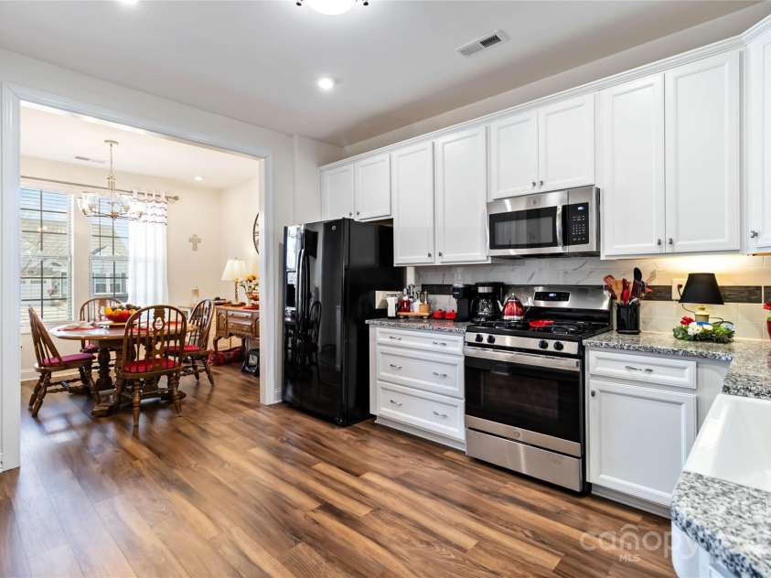 7336 Overjoyed Crossing, Charlotte, NC 28215.  MLS# CAR4227353, YatesRealty ID 11108. 