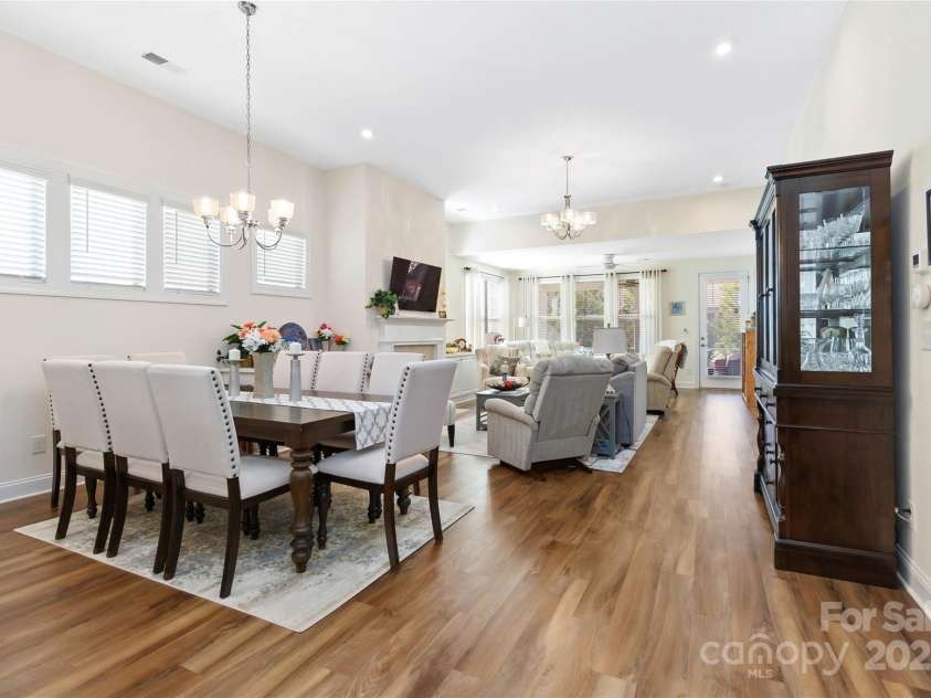 7336 Overjoyed Crossing, Charlotte, NC 28215.  MLS# CAR4227353, YatesRealty ID 11108. 