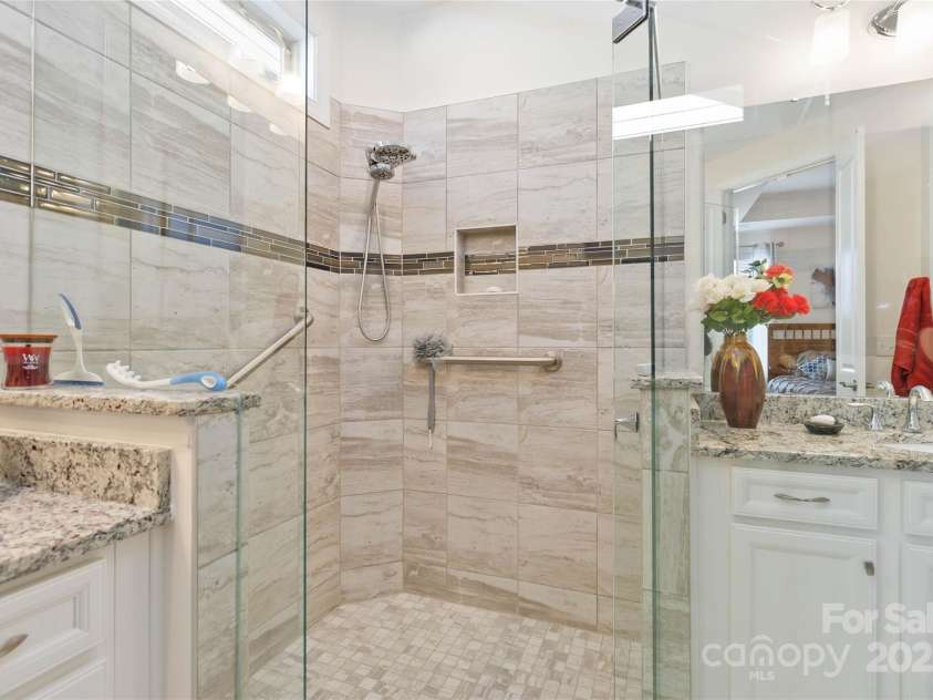 7336 Overjoyed Crossing, Charlotte, NC 28215.  MLS# CAR4227353, YatesRealty ID 11108. 