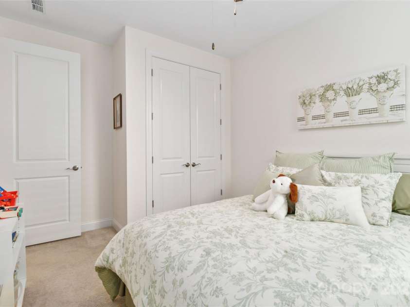 7336 Overjoyed Crossing, Charlotte, NC 28215.  MLS# CAR4227353, YatesRealty ID 11108. 