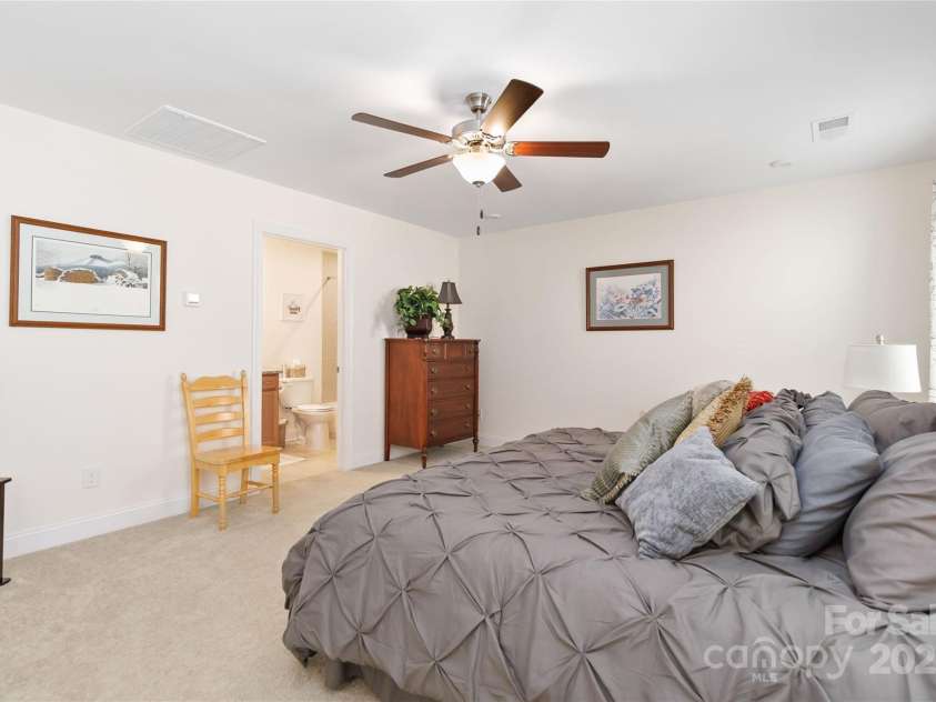 7336 Overjoyed Crossing, Charlotte, NC 28215.  MLS# CAR4227353, YatesRealty ID 11108. 