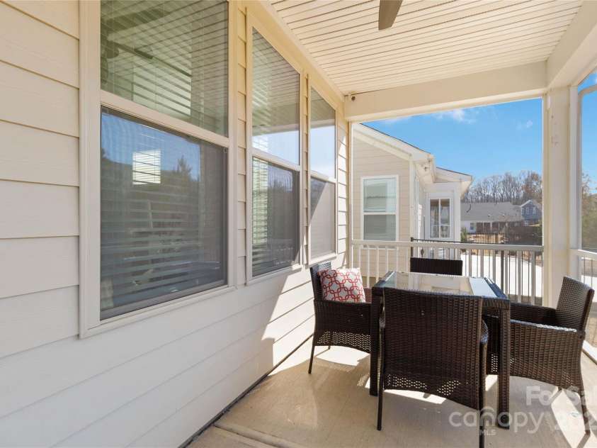 7336 Overjoyed Crossing, Charlotte, NC 28215.  MLS# CAR4227353, YatesRealty ID 11108. 