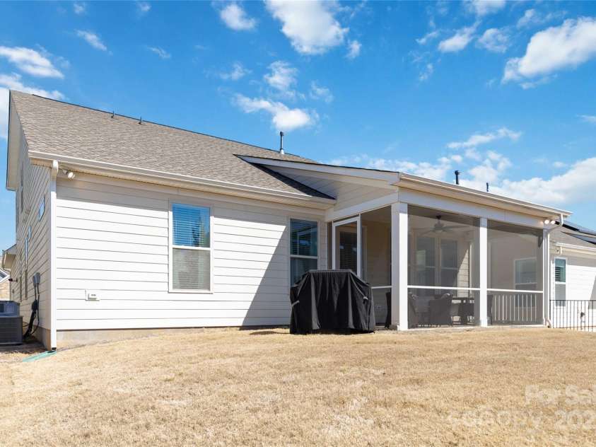 7336 Overjoyed Crossing, Charlotte, NC 28215.  MLS# CAR4227353, YatesRealty ID 11108. 