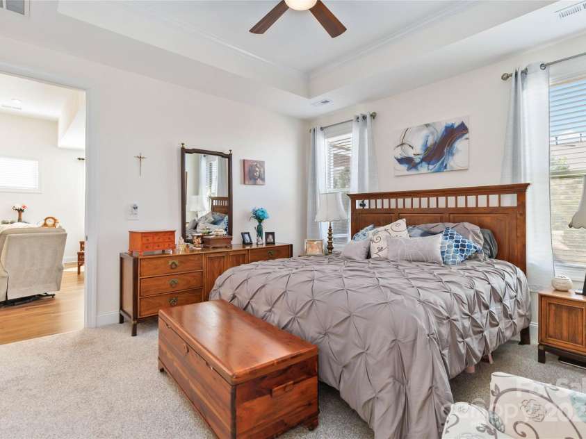 7336 Overjoyed Crossing, Charlotte, NC 28215.  MLS# CAR4227353, YatesRealty ID 11108. 