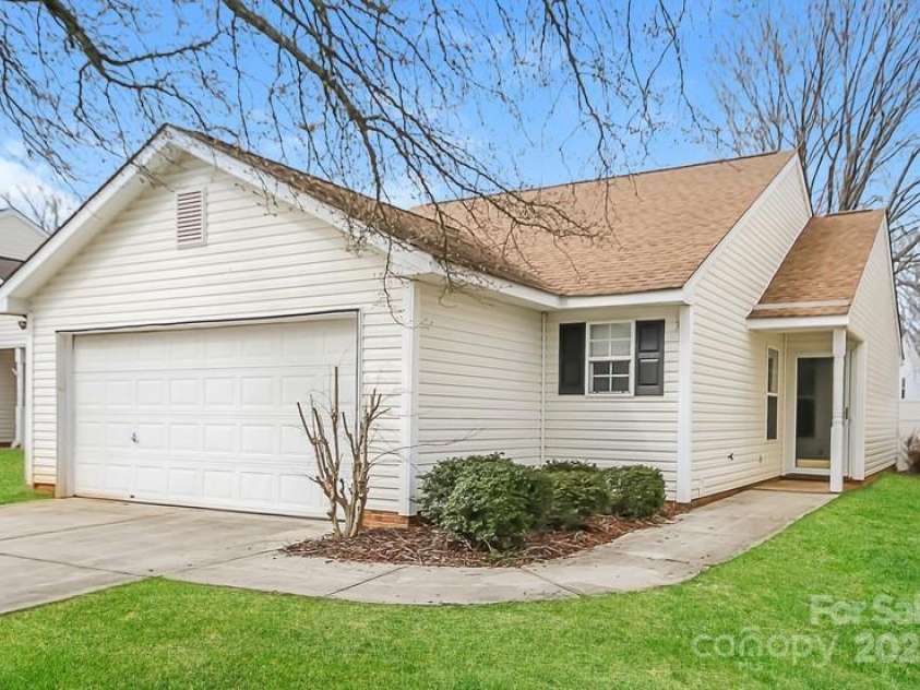 1671 Sandpiper Drive, Rock Hill, SC 29732.  MLS# CAR4241760, YatesRealty ID 11109. 