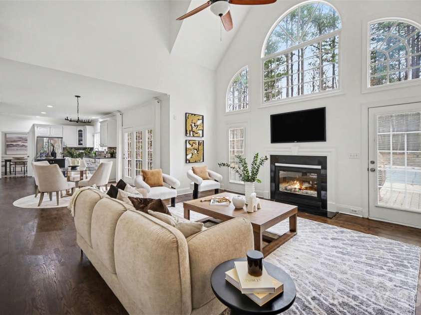 3839 Mountain Cove Drive, Charlotte, NC 28216.  MLS# CAR4352740, YatesRealty ID 11109. 
