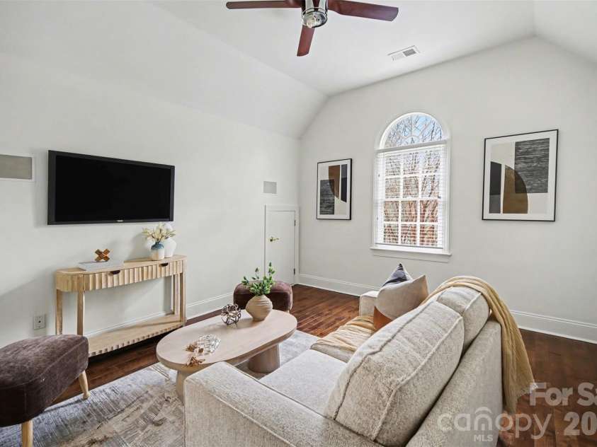 3839 Mountain Cove Drive, Charlotte, NC 28216.  MLS# CAR4352740, YatesRealty ID 11109. 