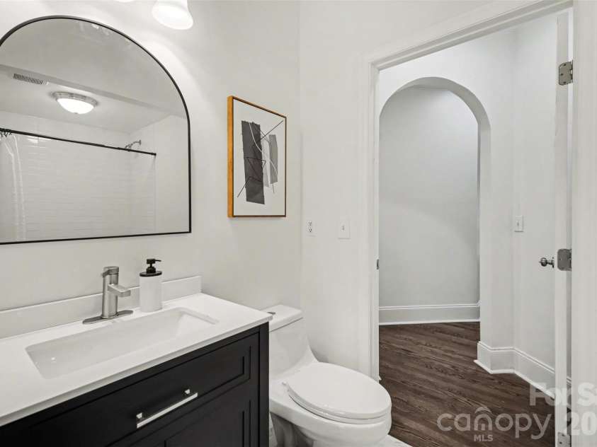 3839 Mountain Cove Drive, Charlotte, NC 28216.  MLS# CAR4352740, YatesRealty ID 11109. 