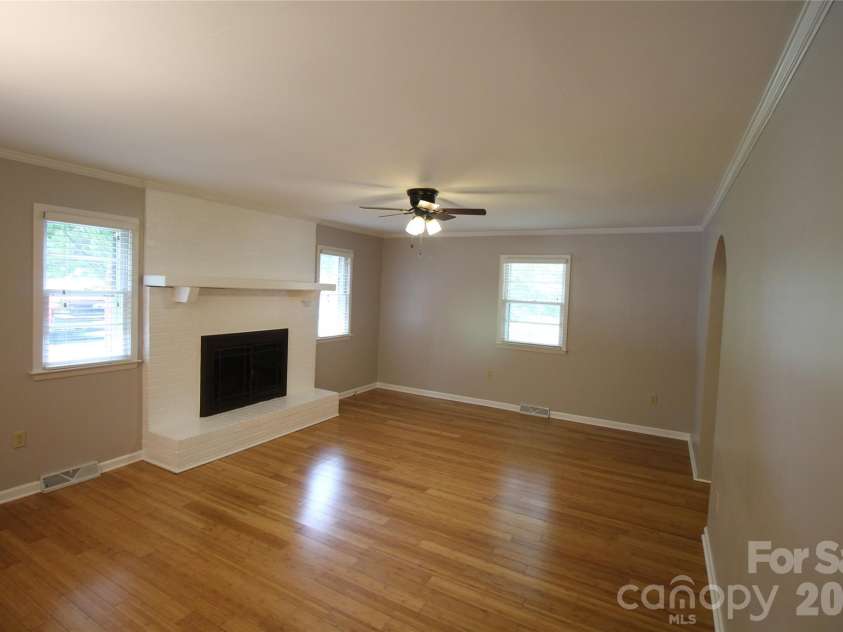 203 Ratchford Farm Road, Gastonia, NC 28056.  MLS# CAR4317730, YatesRealty ID 1111. 